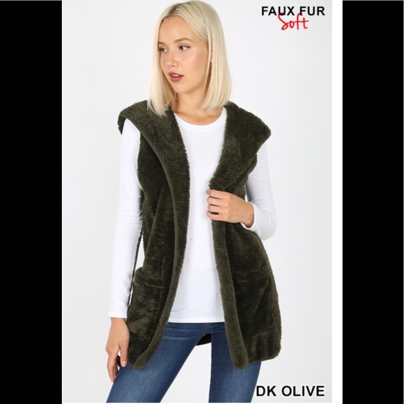 1 left❤️2 for $40❤️large faux fur hooded vest - Picture 2 of 8